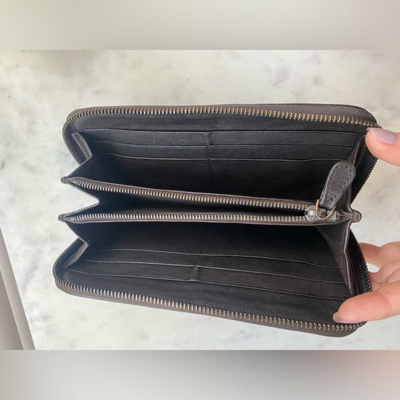 Bottega Veneta Continental Wallet - Picture 8 of 10